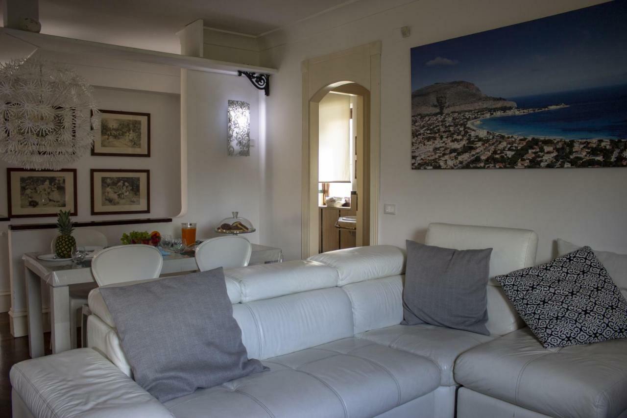 Villa Degli Ulivi モンデッロ エクステリア 写真